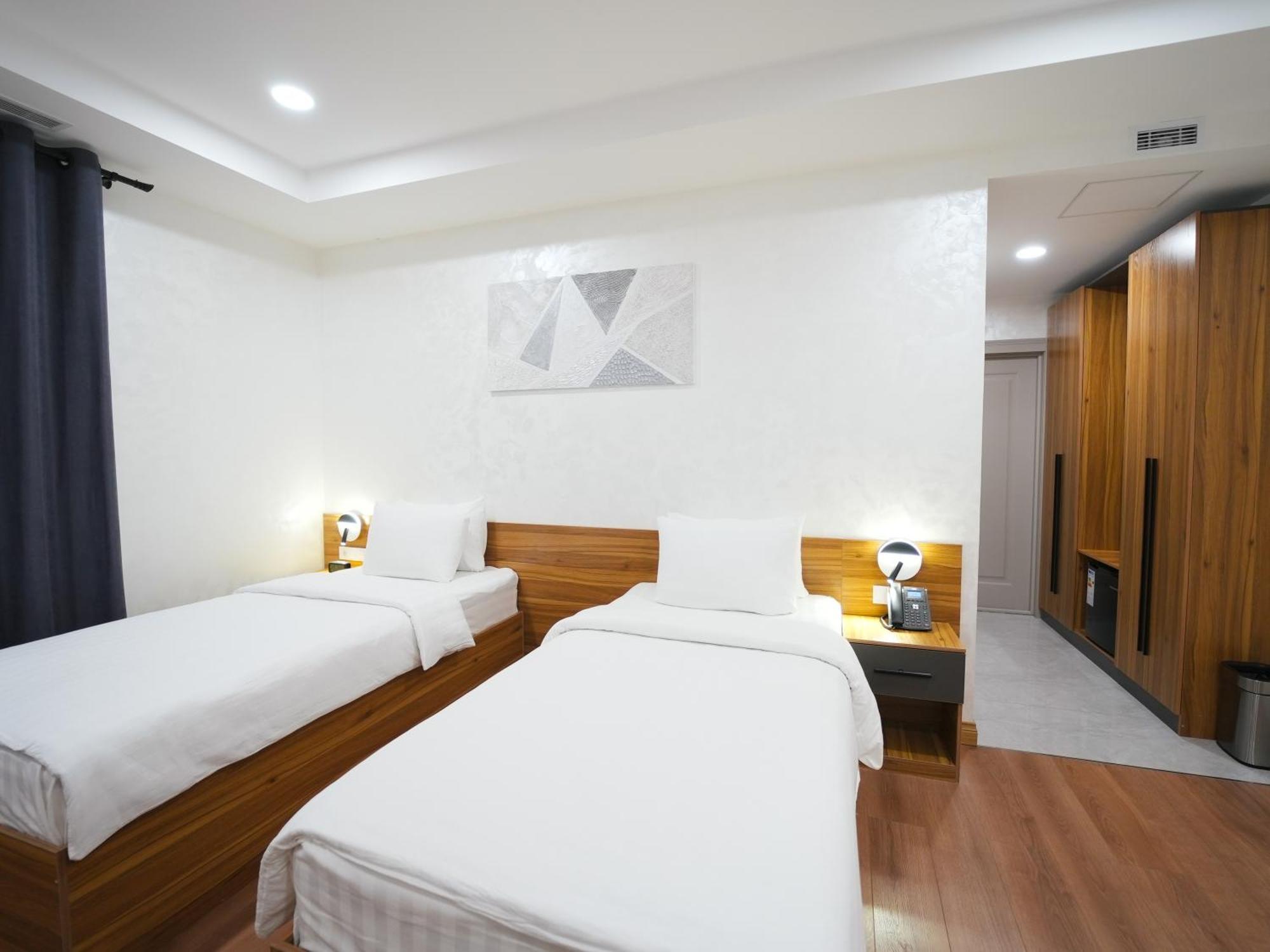 Avant Express Hotel Pool&Spa Tashkent Exterior foto