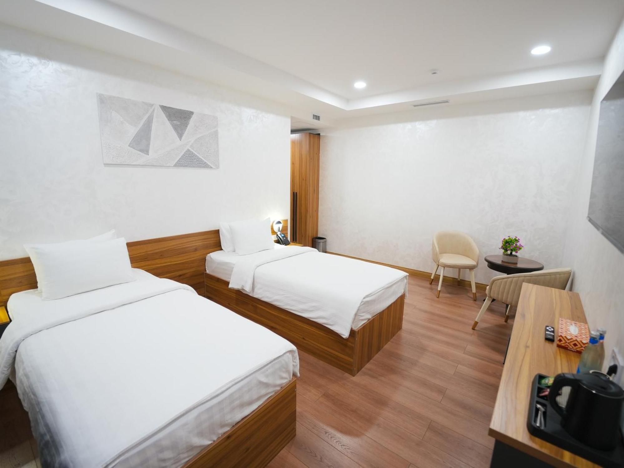 Avant Express Hotel Pool&Spa Tashkent Exterior foto